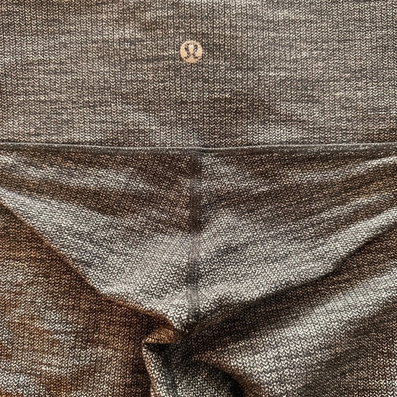 Lululemon Wunder Under Tights Sz 6 - Picture 2 of 4